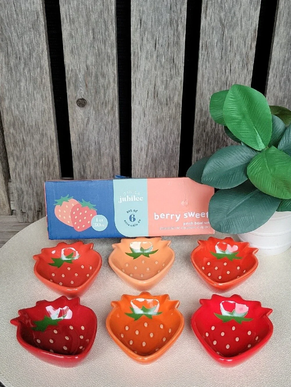 Berry Sweets Strawberry Pinch Bowls - Assorted Red, Orange, Peach